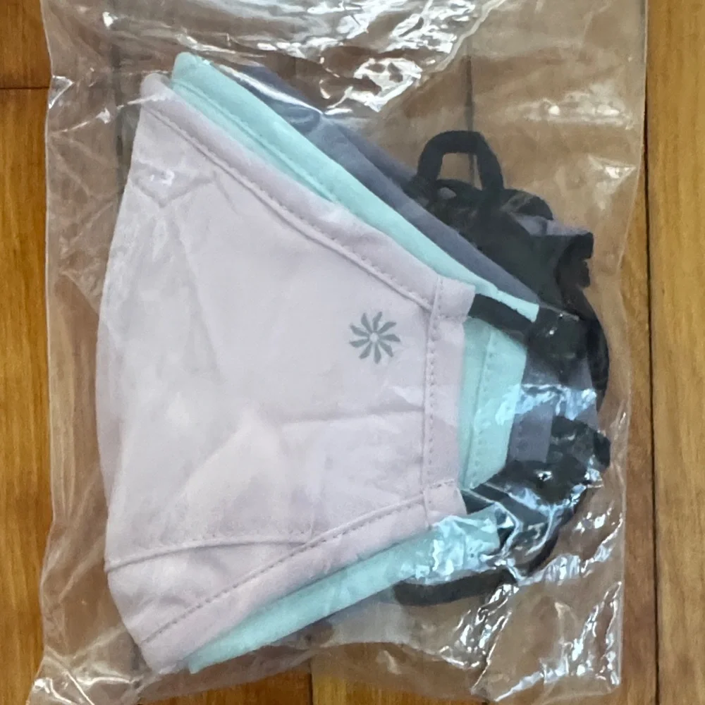 NWT Athleta Girl Pastel and Grey Kids Masks